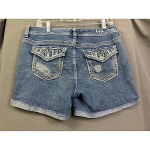 Ariya Jeans Women Medium Wash Distressed Denim Shorts Sequin Pockets Size 13/14